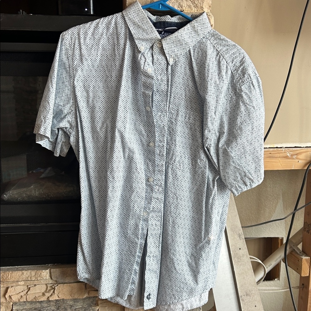 Casual Gray Patterned Button Down Shirt - image 1